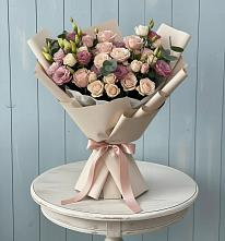 Букет цветов из:  Розы и Лизиантусы в Жирекене