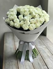 Букет 35 Белых роз в Жирекене
