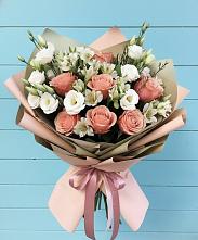 Букет цветов из:  Розы, Альстромерии и Лизиантусы в Жирекене