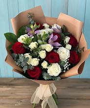 Букет цветов из:  Розы и Альстромерии в Жирекене