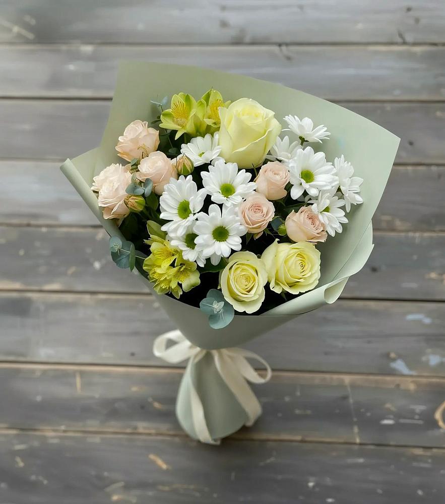 Букет цветов из: Альстромерии, Розы и Хризантемы в Жирекене