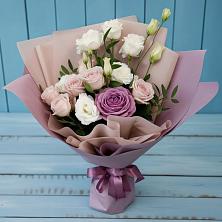 Букет цветов из:  Розы и Лизиантусы в Жирекене