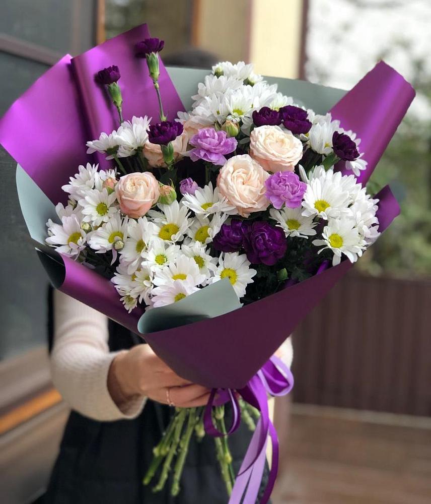 Букет цветов из: Хризантемы, Гвоздики и Розы в Жирекене