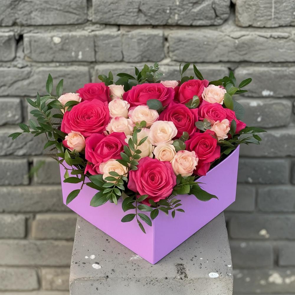Цветочная композиция из Розы в коробке в Жирекене