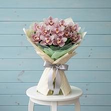 Букет цветов из:  Орхидеи и Розы в Жирекене