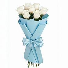 Букет 7 белых роз Проуд в Жирекене