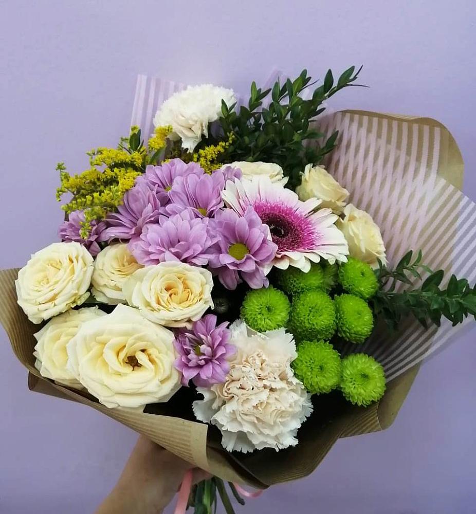 Букет цветов из: Хризантемы, Розы, Гвоздики и Герберы в Жирекене