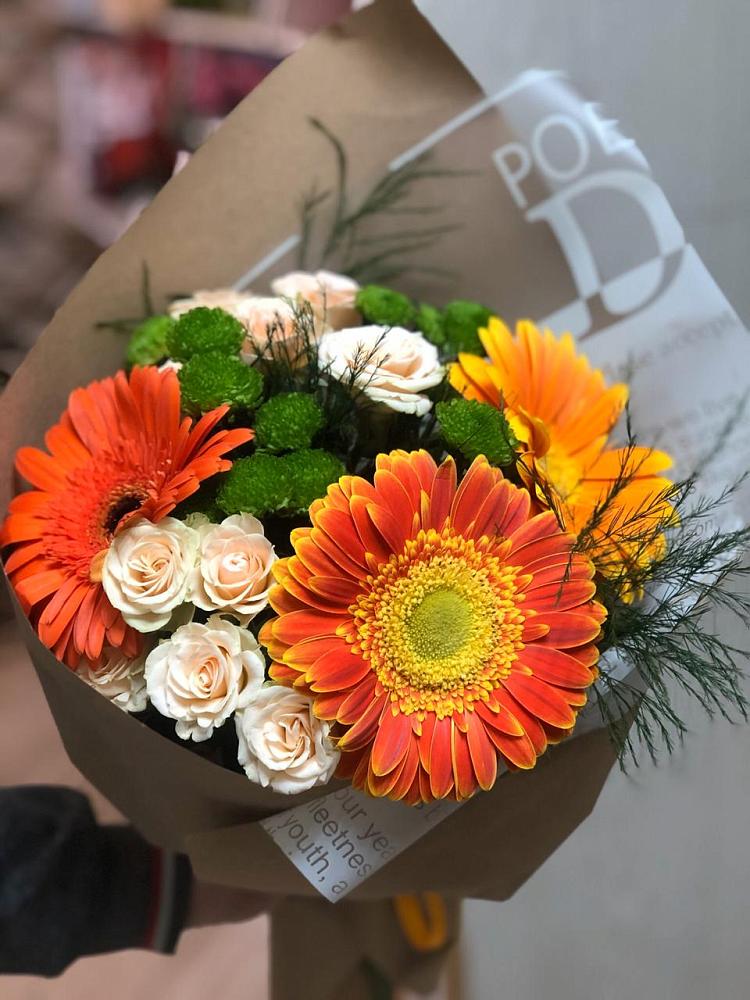 Букет цветов из: Герберы, Хризантемы и Розы в Жирекене