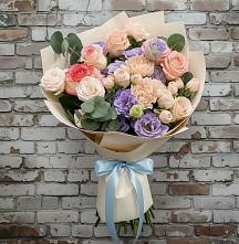 Букет цветов из:  Розы, Лизиантусы и Гвоздики #REPLACE_PRED# Жирекене